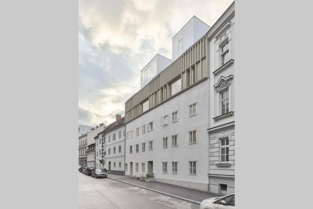 Stilvoll Und Luftig Im Herzen Von Linz Exterior foto